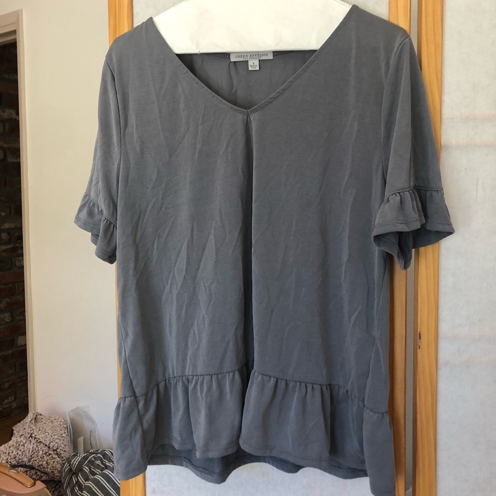 Short sleeve top gray size large